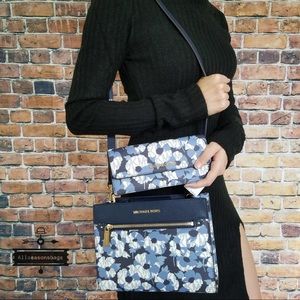 Michael Kors Hailee East West navy crossbody SET